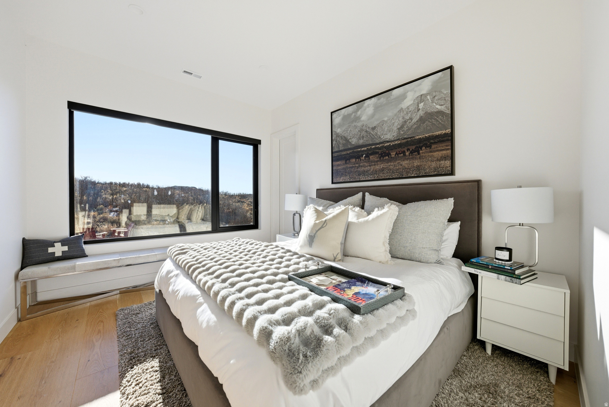 SOARING HAWK - Residential