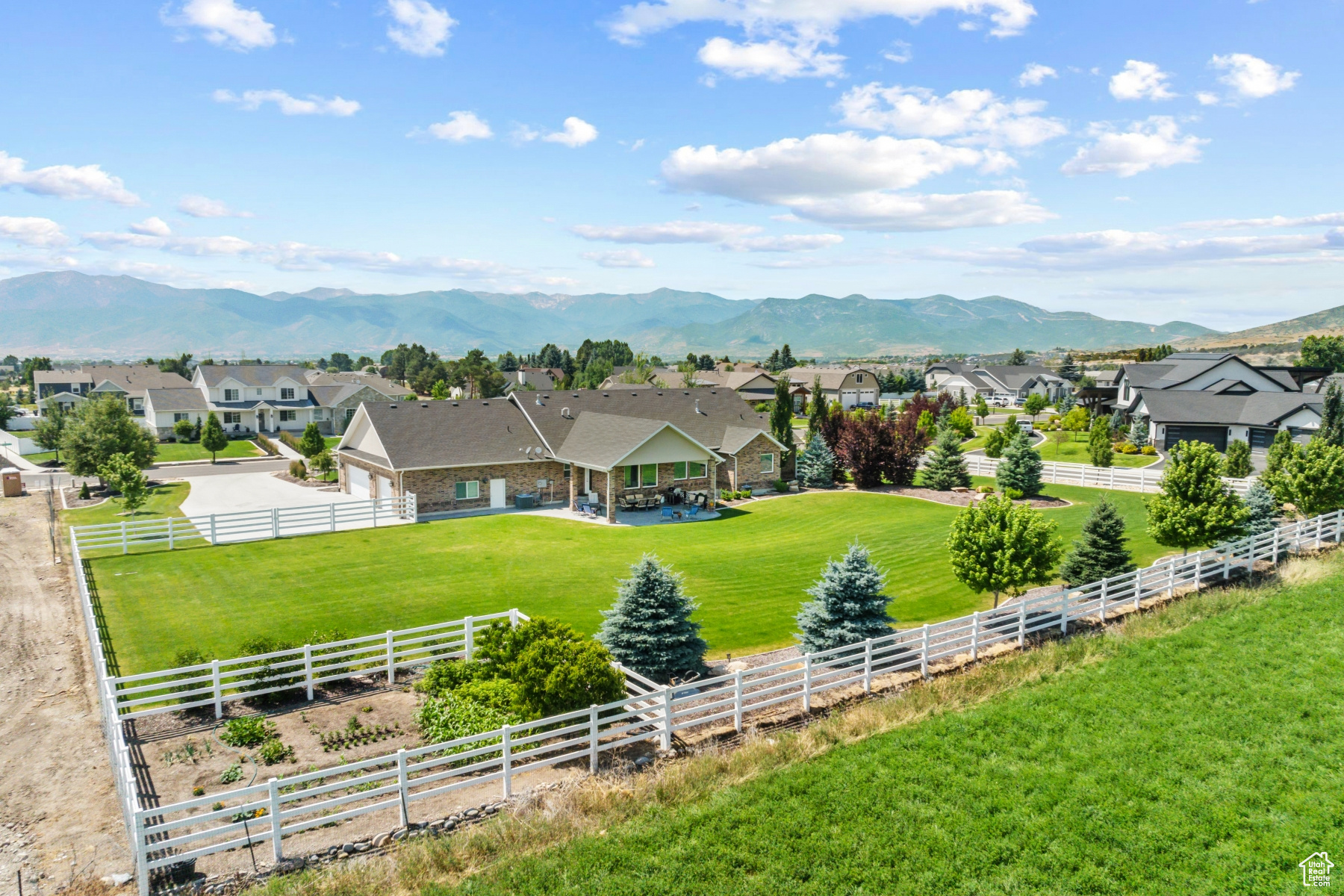 SUMMIT MEADOWS SUBDIVISION - Residential