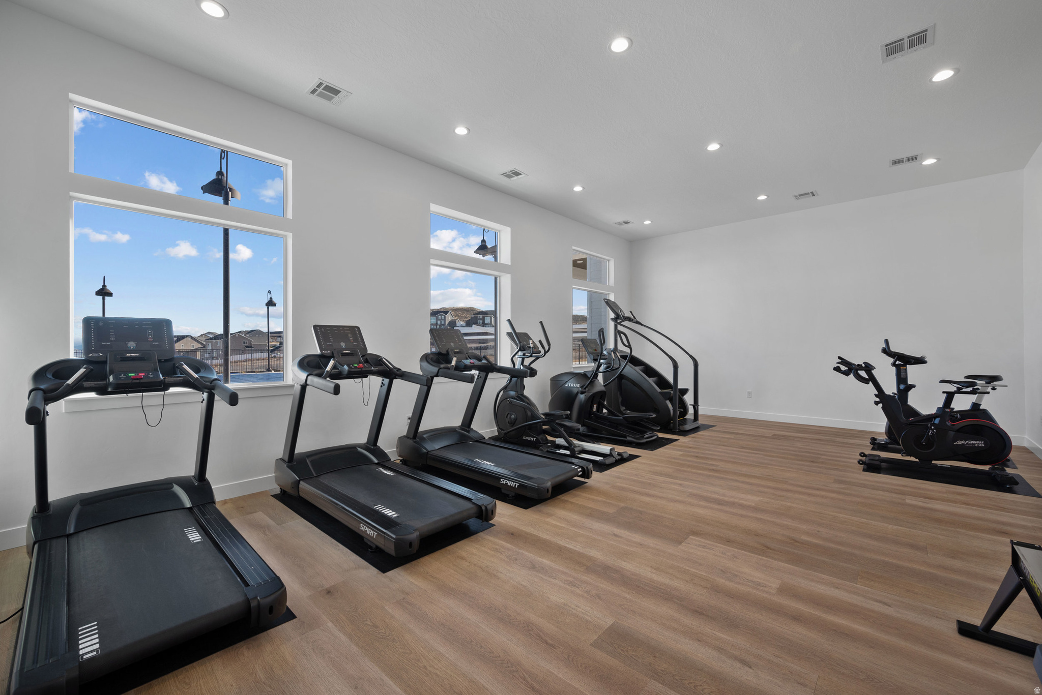 HIGHRIDGE - Residential