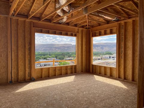 Tiny photo for 709 S 1360 W, Hurricane, UT 84737 (MLS # 2158258)