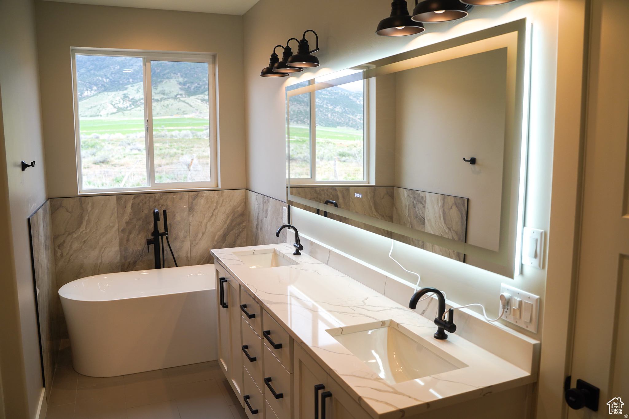 TEMPLE VIEW ESTATES - Residential