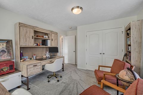 Tiny photo for 2043 E BROOKINGS DR, Draper (UT Cnty), UT 84020 (MLS # 2132481)