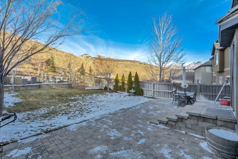 Tiny photo for 2043 E BROOKINGS DR, Draper (UT Cnty), UT 84020 (MLS # 2132481)