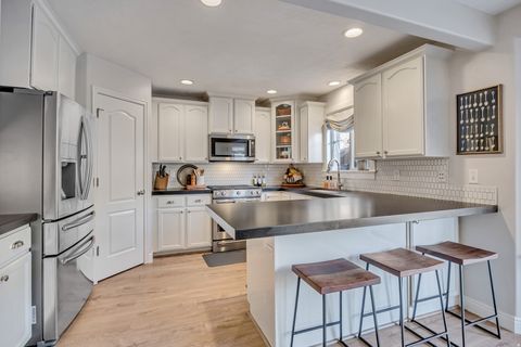 Tiny photo for 2043 E BROOKINGS DR, Draper (UT Cnty), UT 84020 (MLS # 2132481)