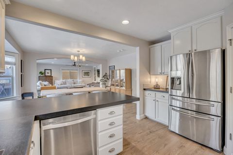 Tiny photo for 2043 E BROOKINGS DR, Draper (UT Cnty), UT 84020 (MLS # 2132481)