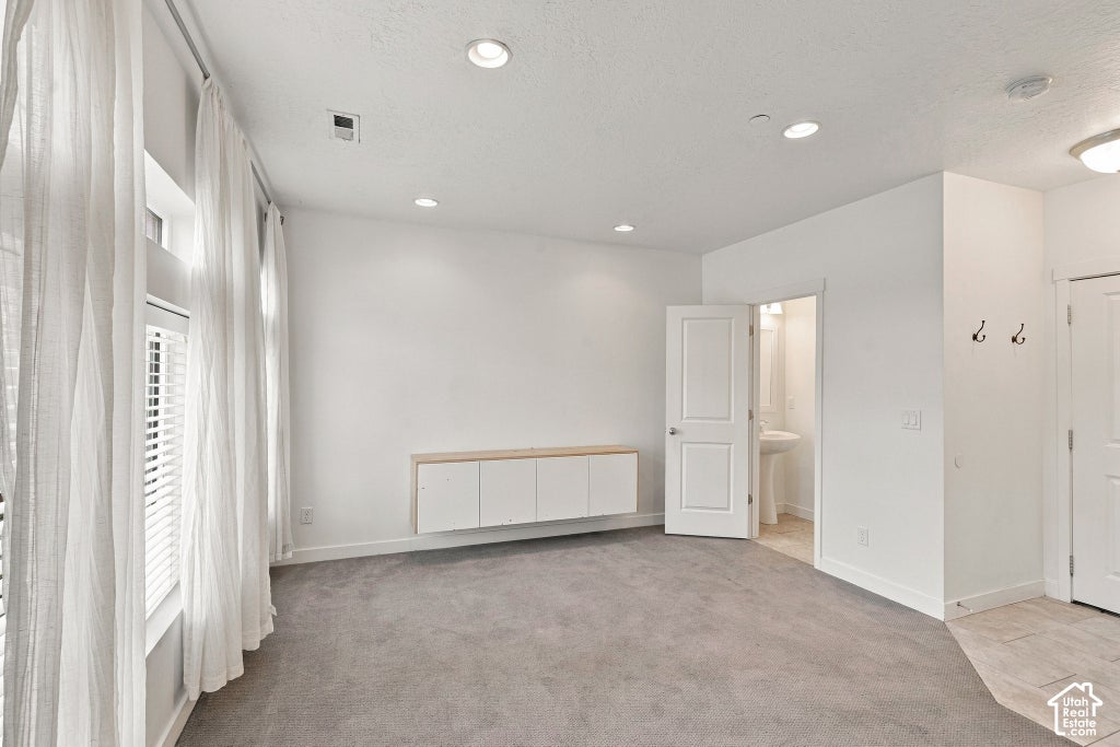 Photo of 84 N 1100 W, Farmington, UT 84025 (MLS # 2190810)