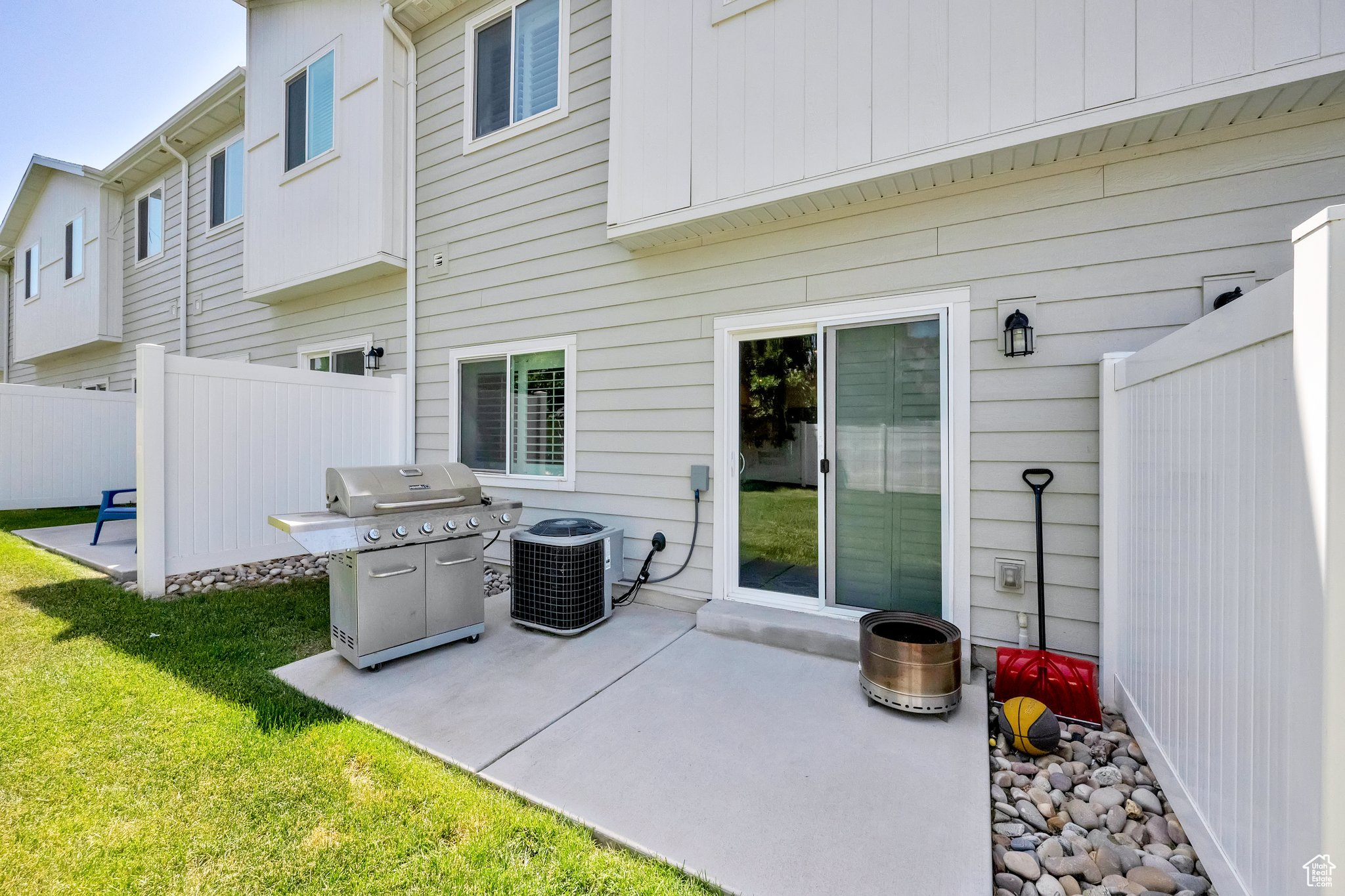 PROMINENCE POINT SUB - Residential