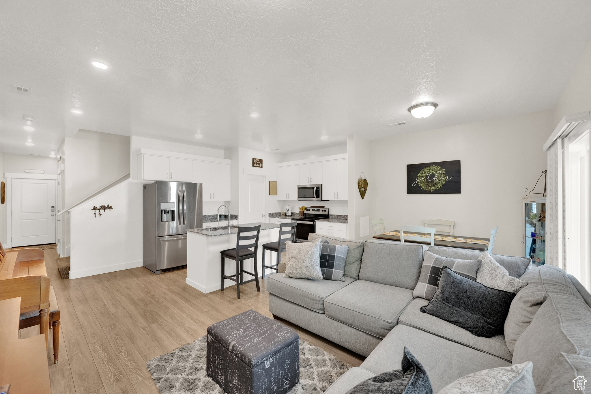PROMINENCE POINT SUB - Residential