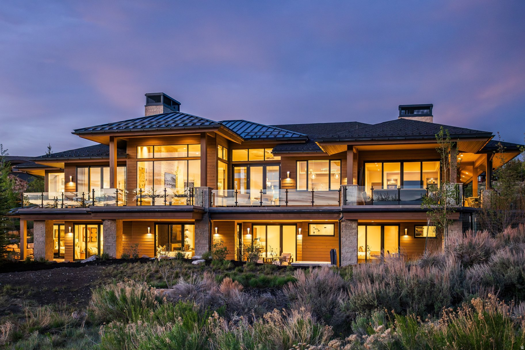 WEST HILLS - Residential
