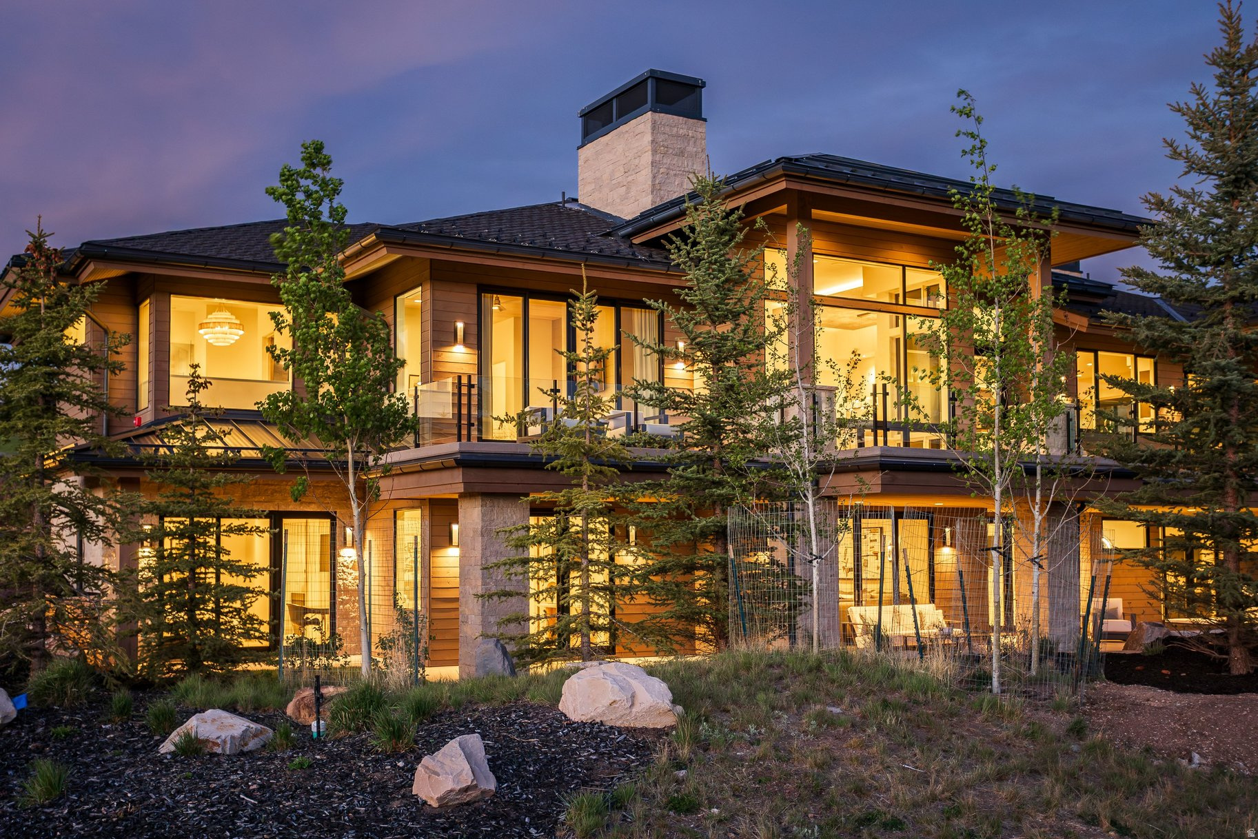 WEST HILLS - Residential
