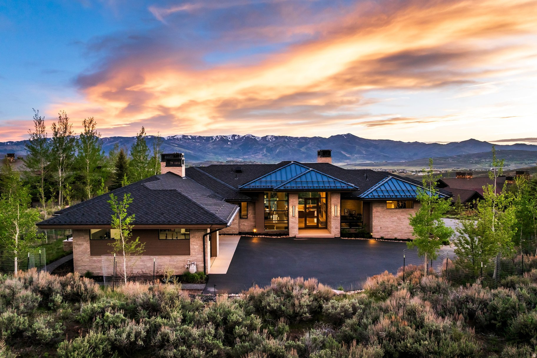 WEST HILLS - Residential