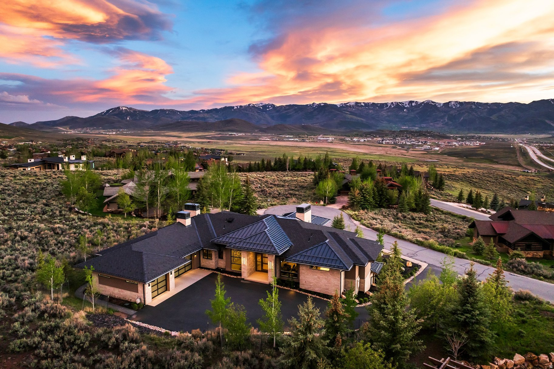WEST HILLS - Residential