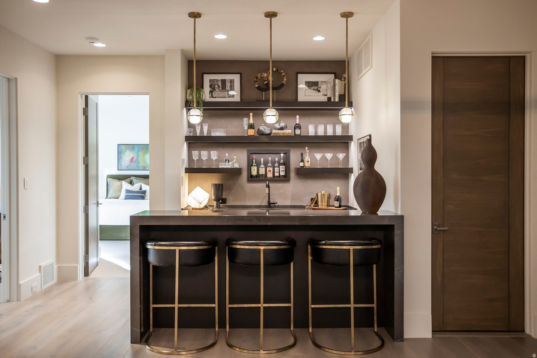 WEST HILLS - Residential