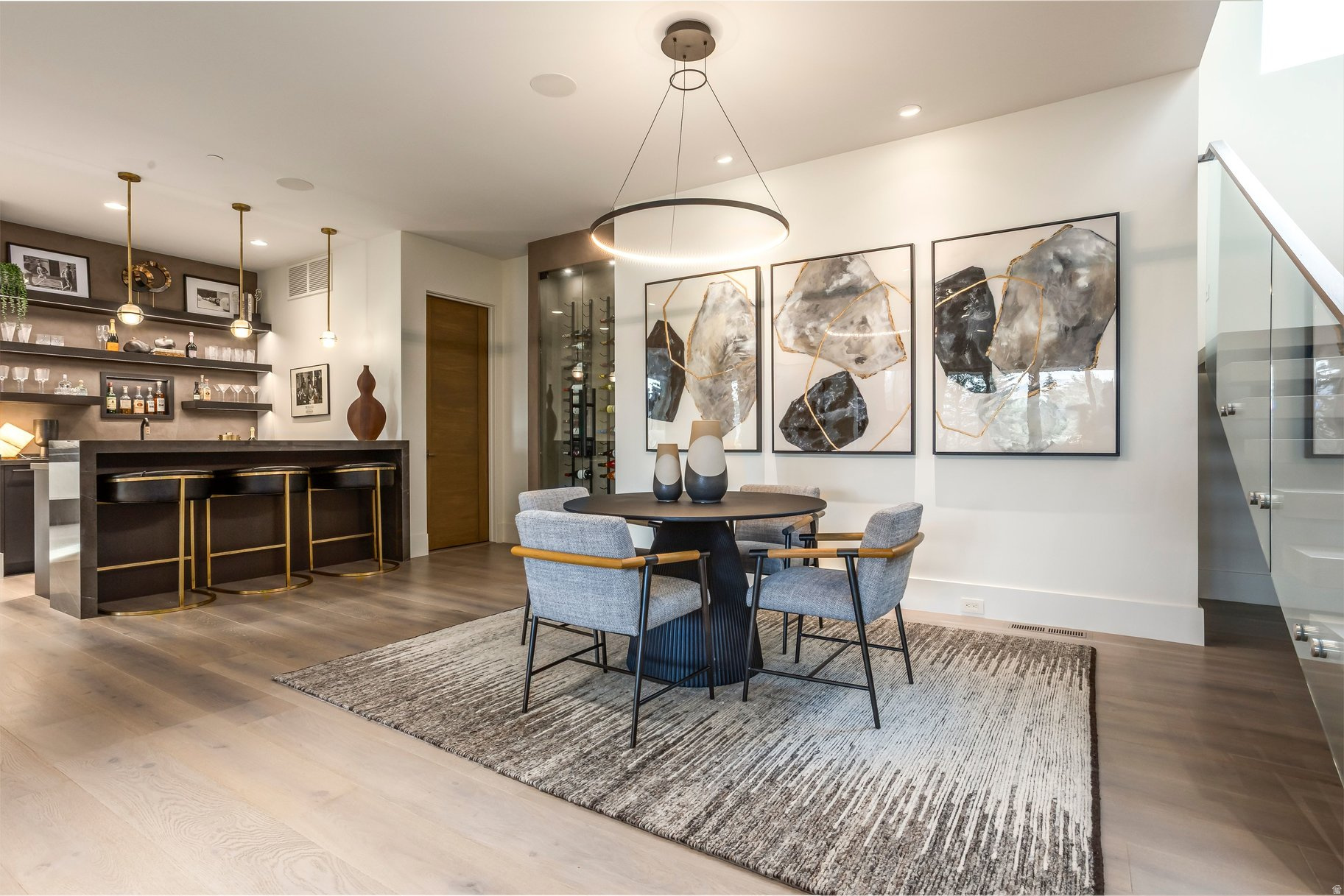 WEST HILLS - Residential