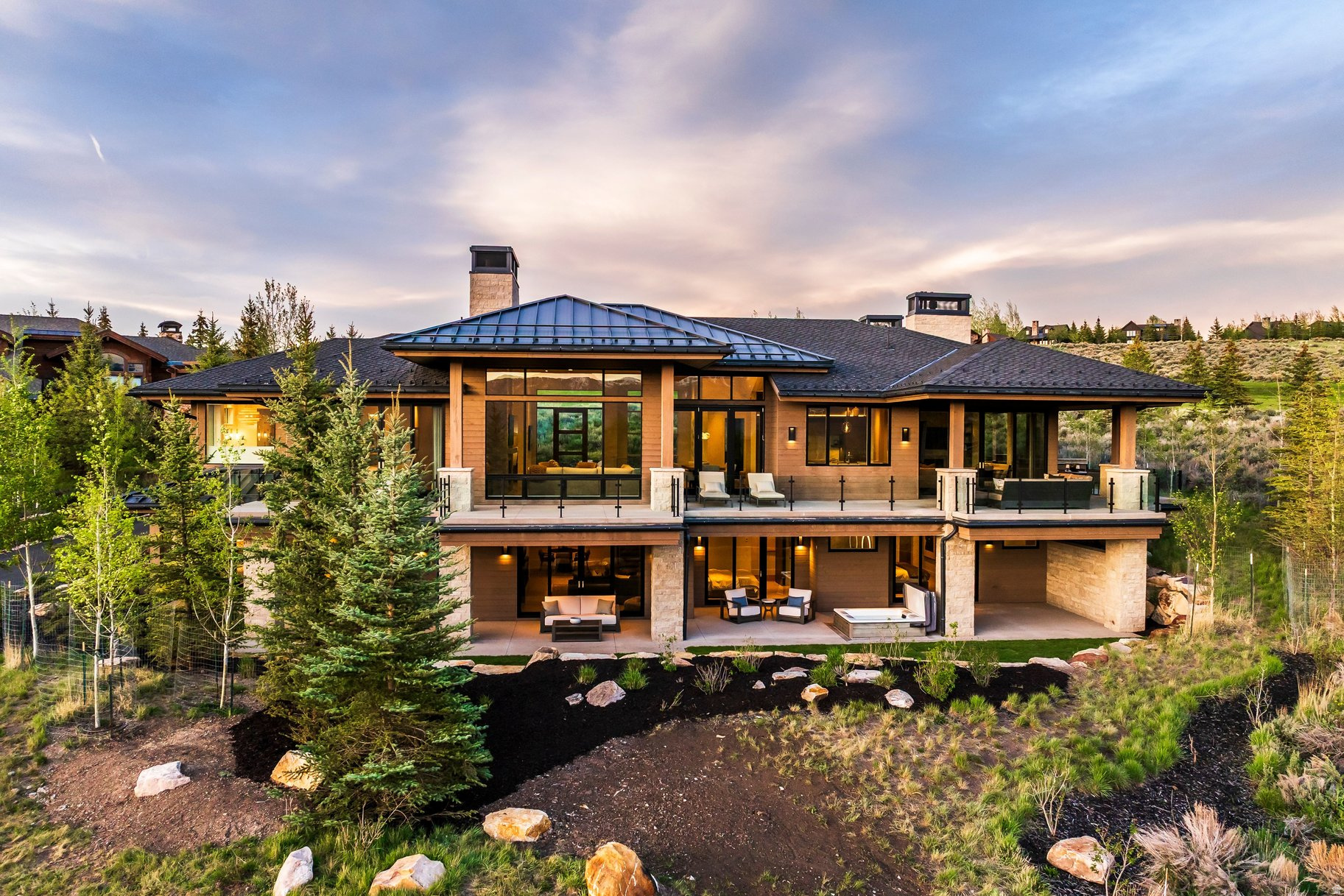WEST HILLS - Residential