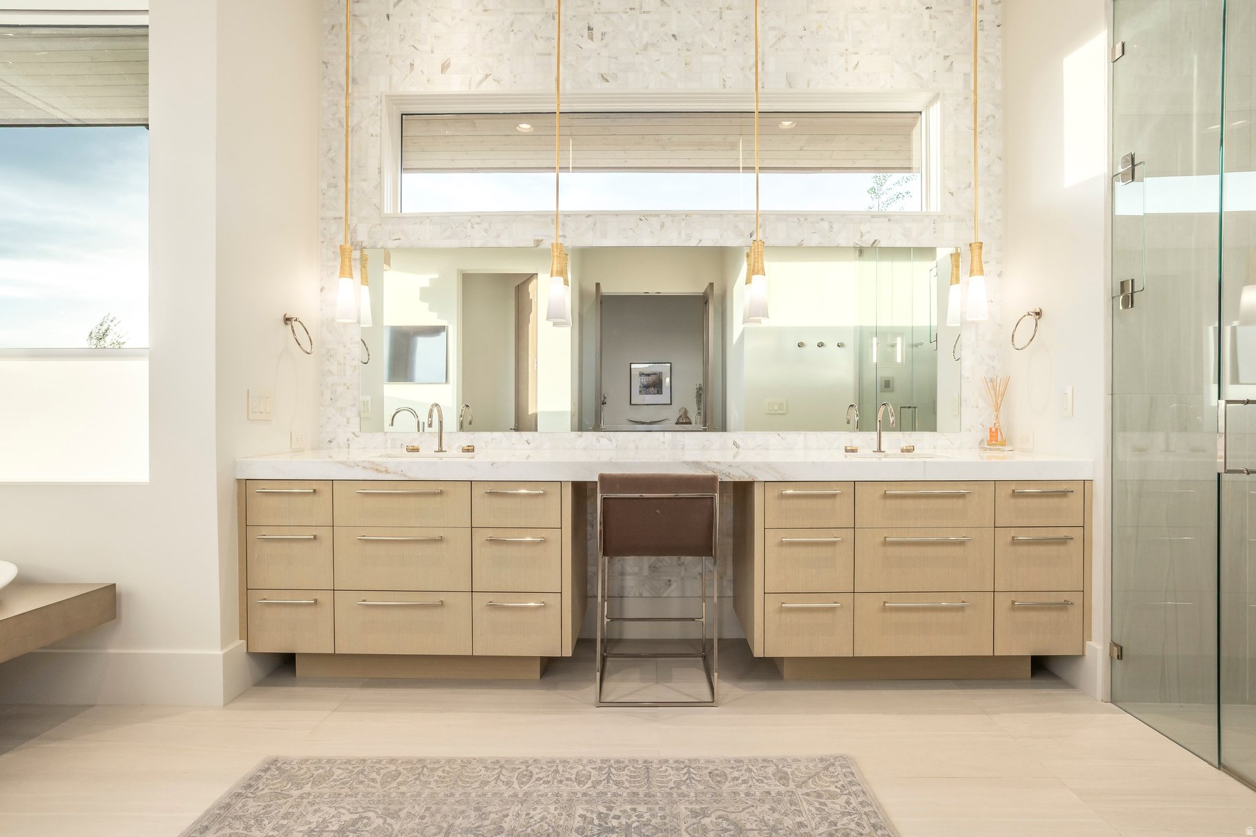 WEST HILLS - Residential