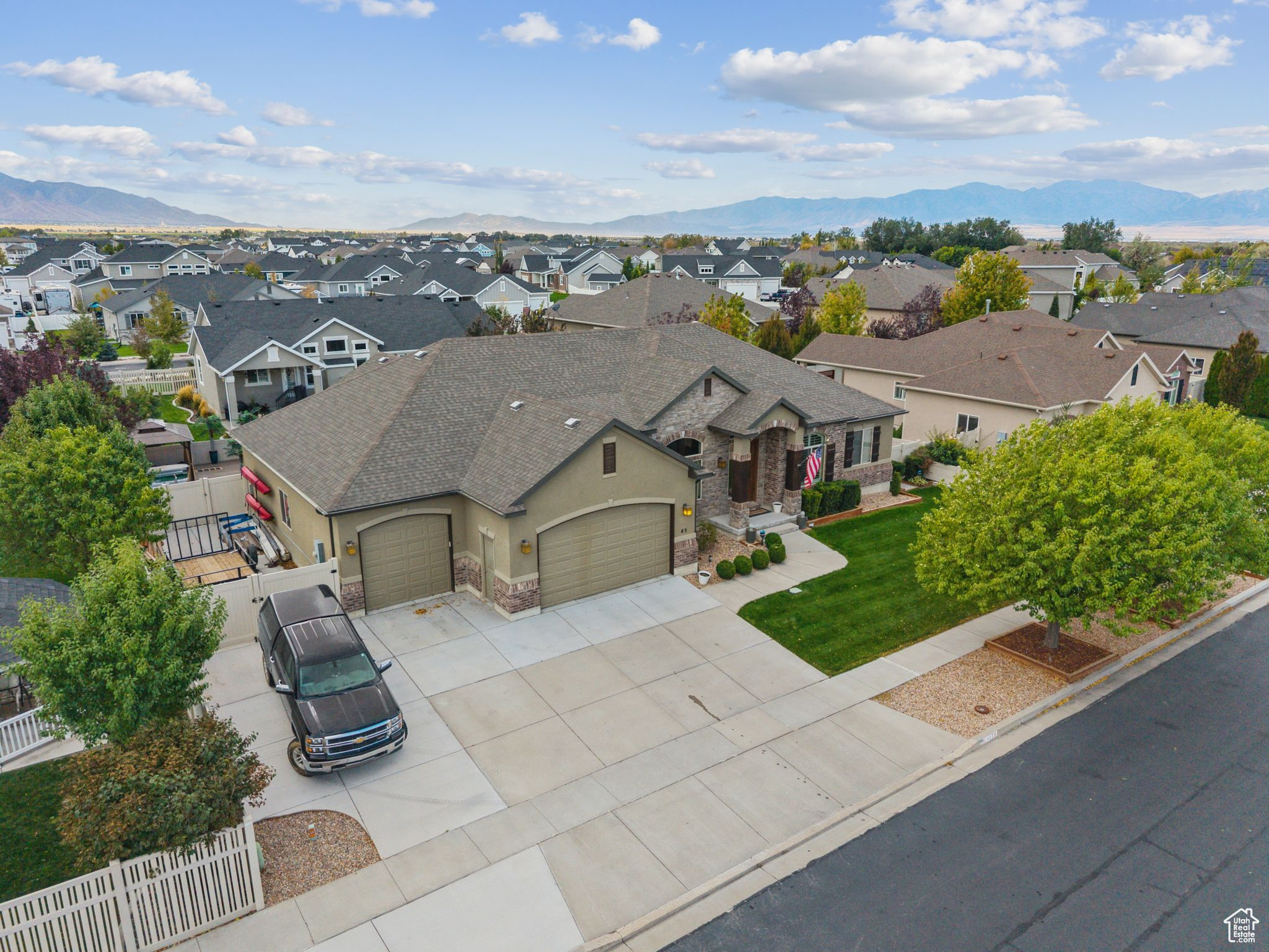 SHADY BROOK LANE PUD - Residential