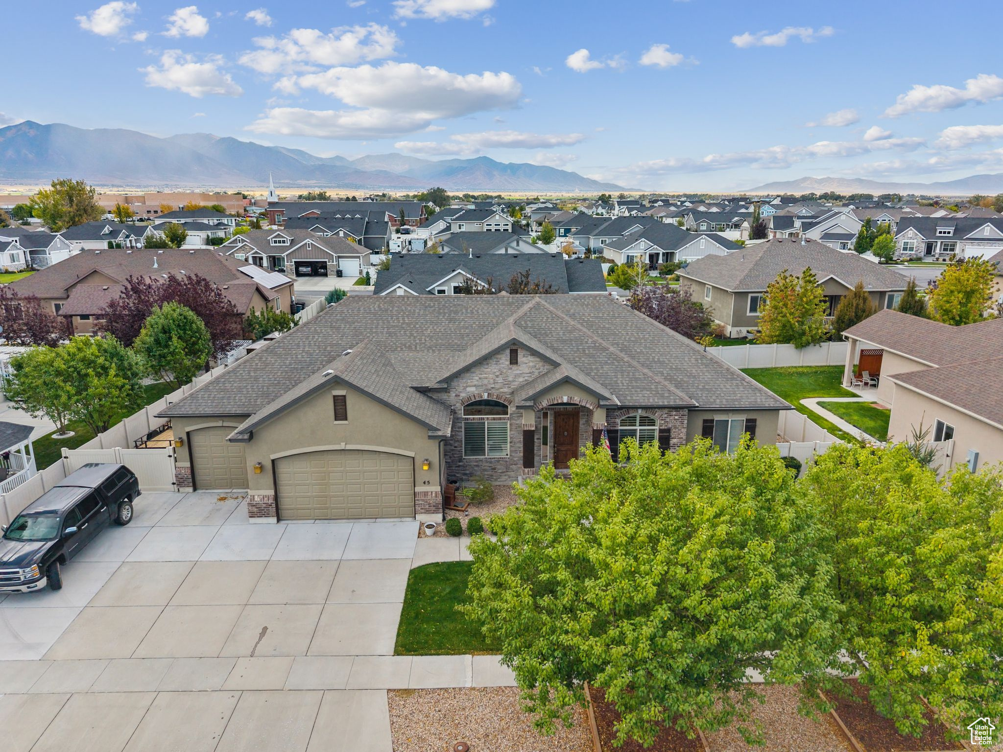SHADY BROOK LANE PUD - Residential