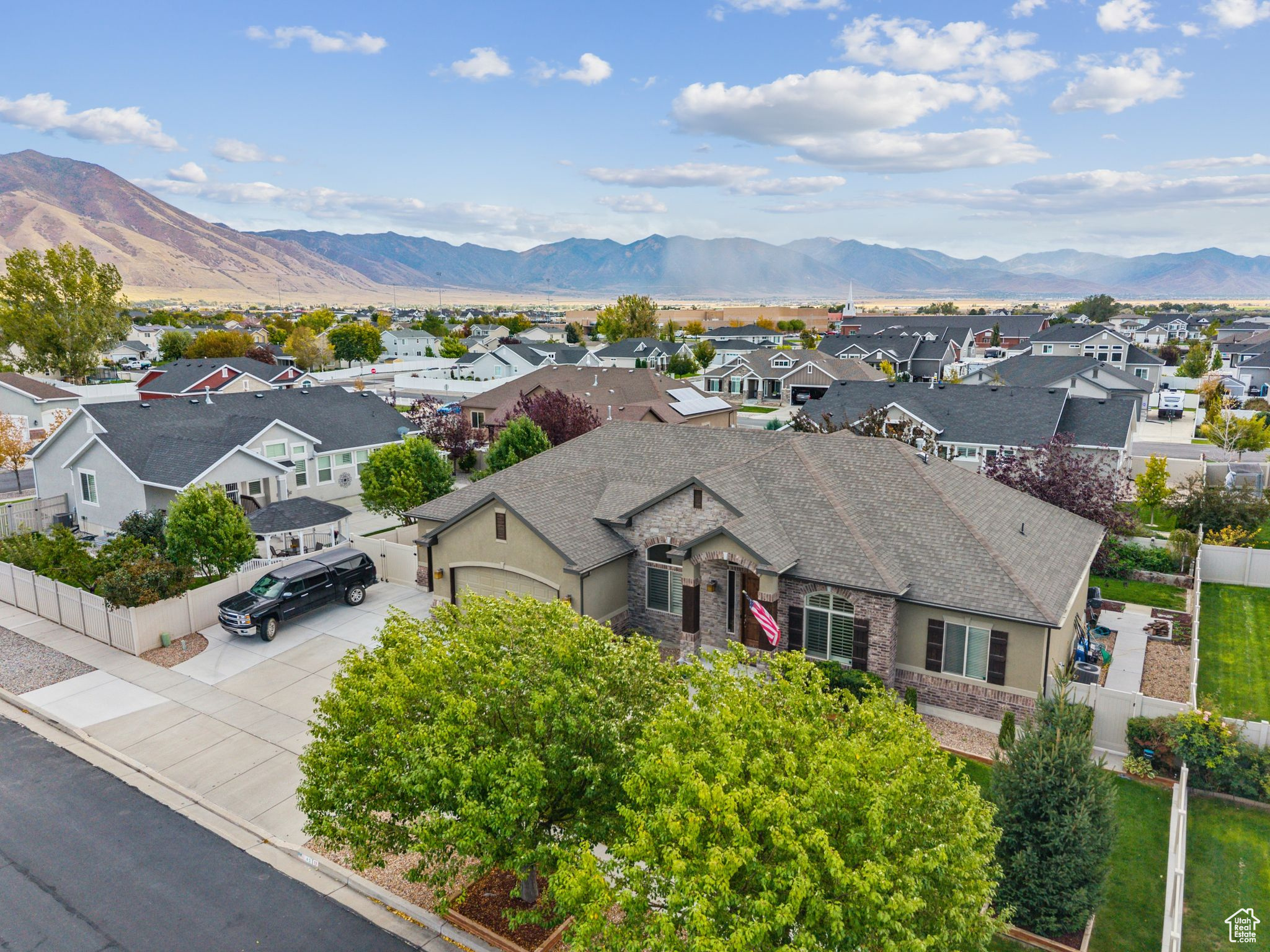 SHADY BROOK LANE PUD - Residential