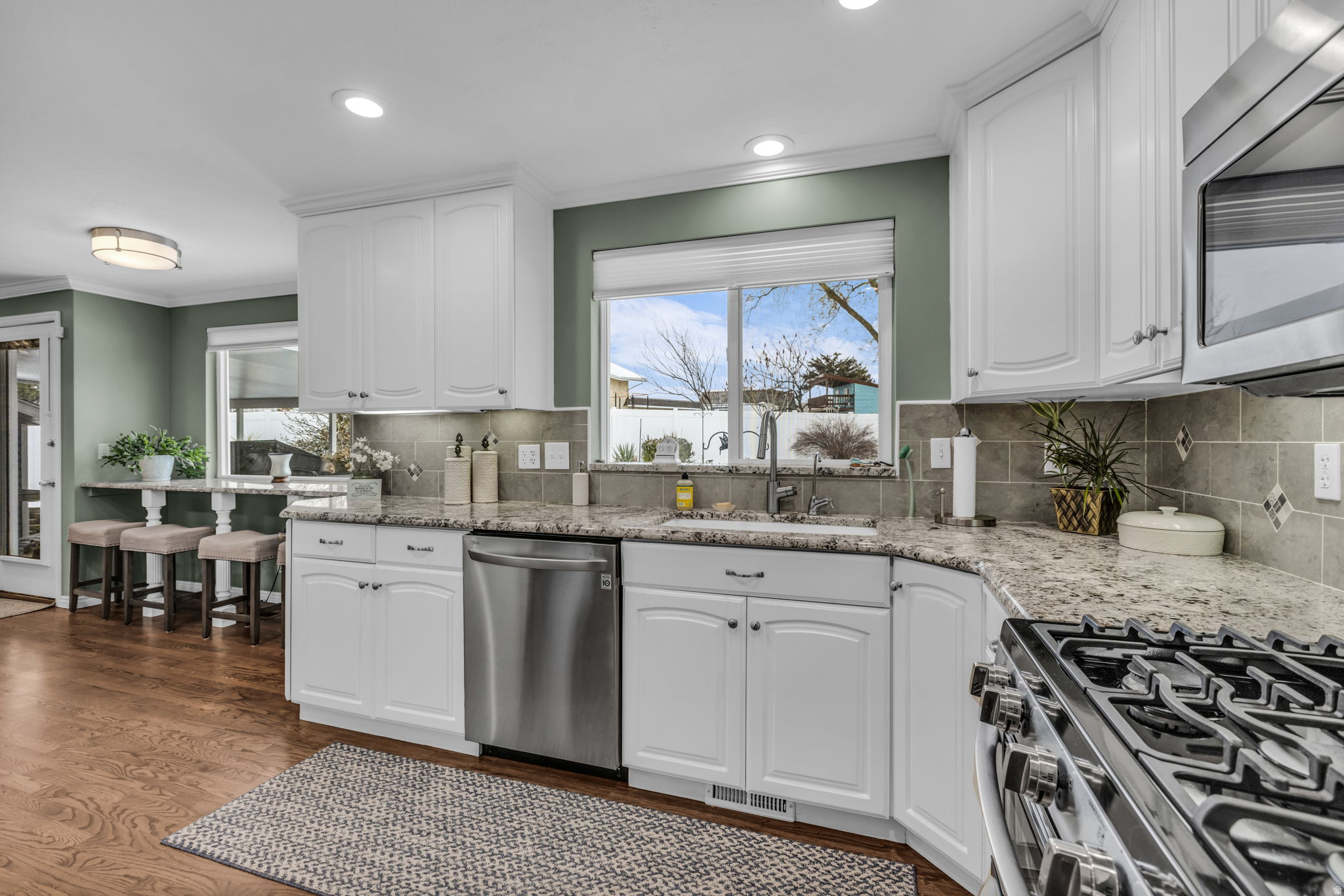 CAPISTRANO VILLA - Residential