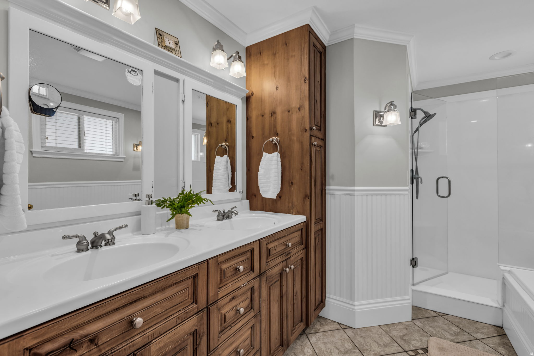 CAPISTRANO VILLA - Residential