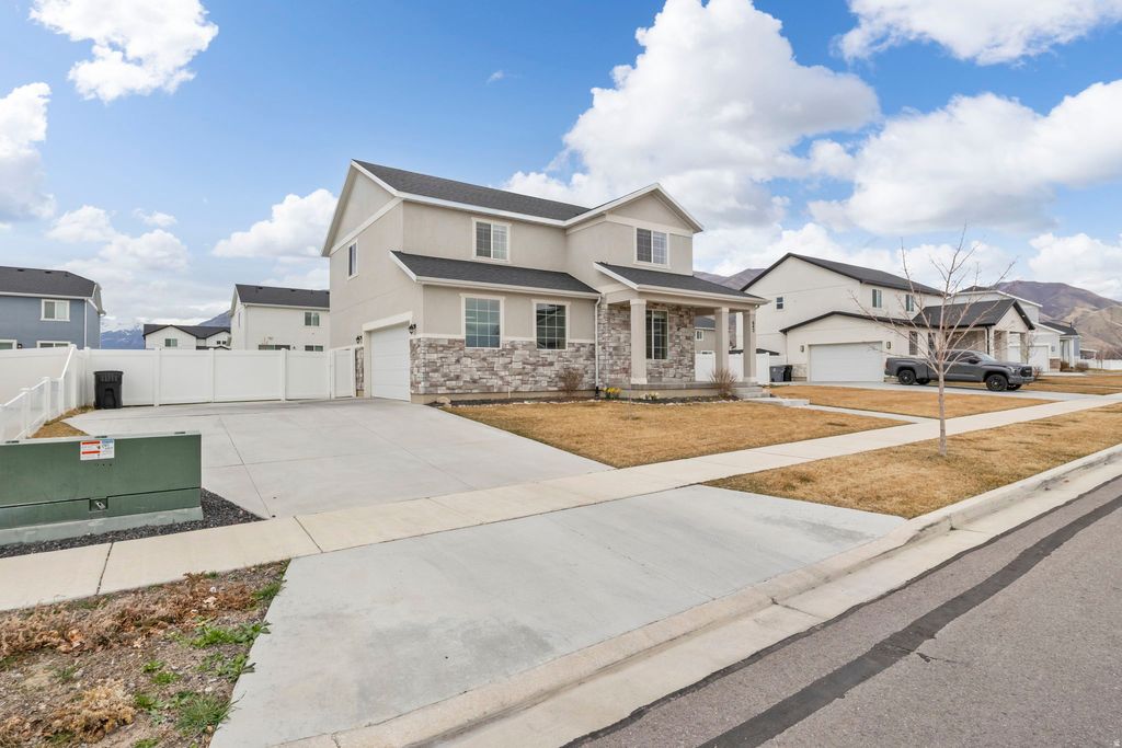Photo of 642 W 1000 S, Springville, UT 84663 (MLS # 2142601)