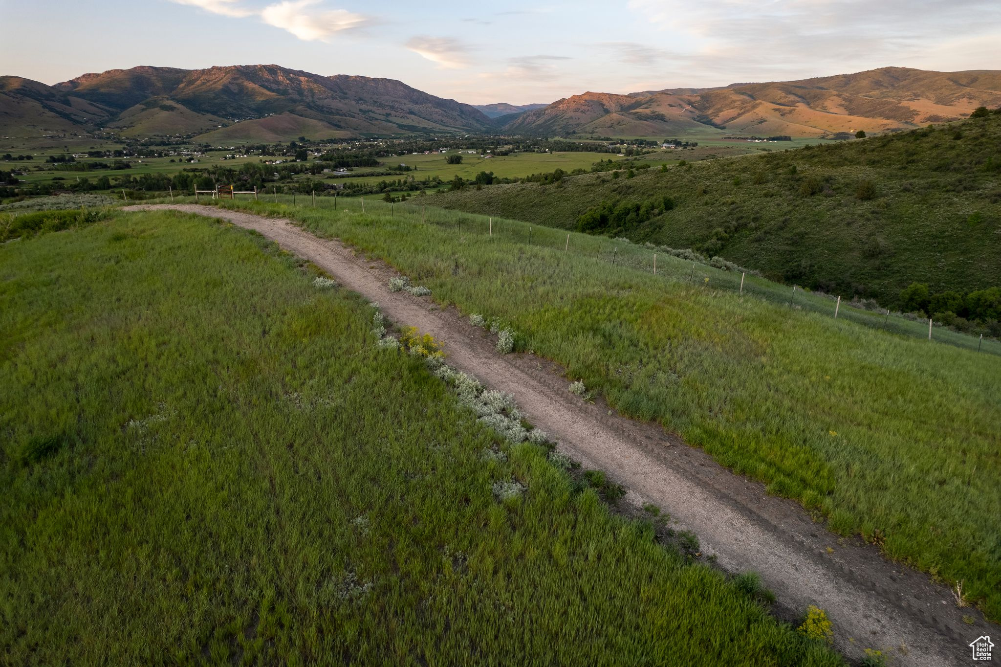 TRAPPERS CROSSING - Land