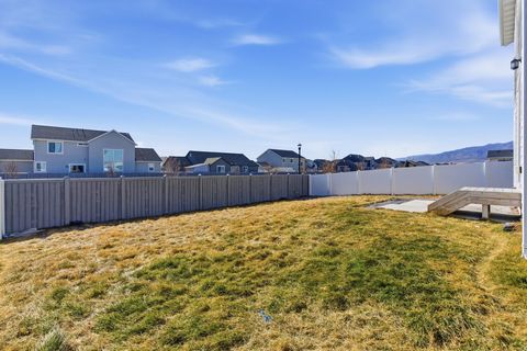 Tiny photo for 732 E STONEBRIAR DR N, Eagle Mountain, UT 84005 (MLS # 2135472)