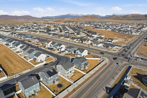 Tiny photo for 732 E STONEBRIAR DR N, Eagle Mountain, UT 84005 (MLS # 2135472)