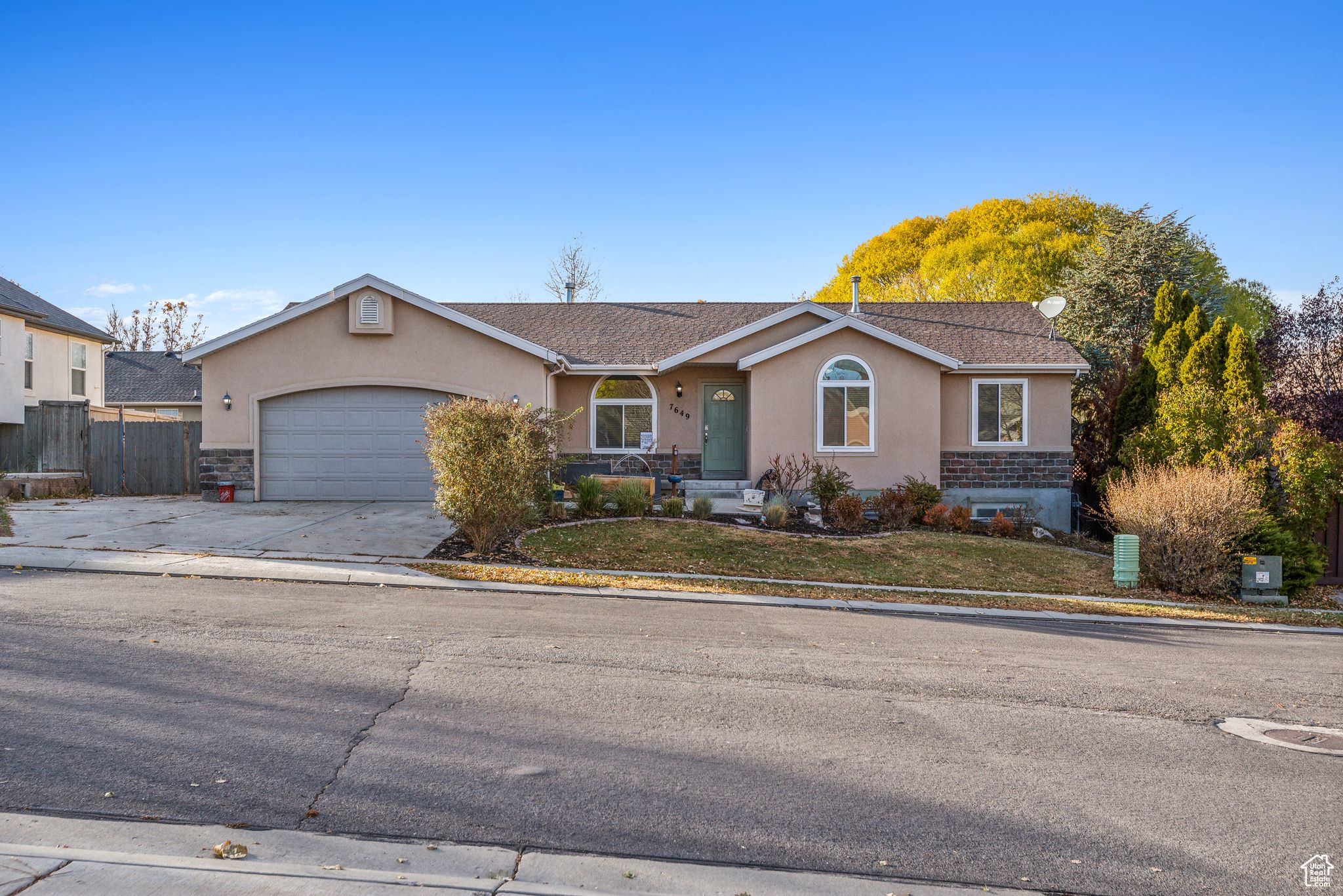 7649 N Castle Rock Rd, Eagle Mountain, Utah image 3