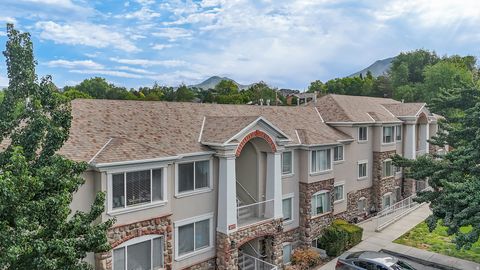 Photo of 4109 S HIGHLAND DR, Holladay, UT 84124 (MLS # 2126802)