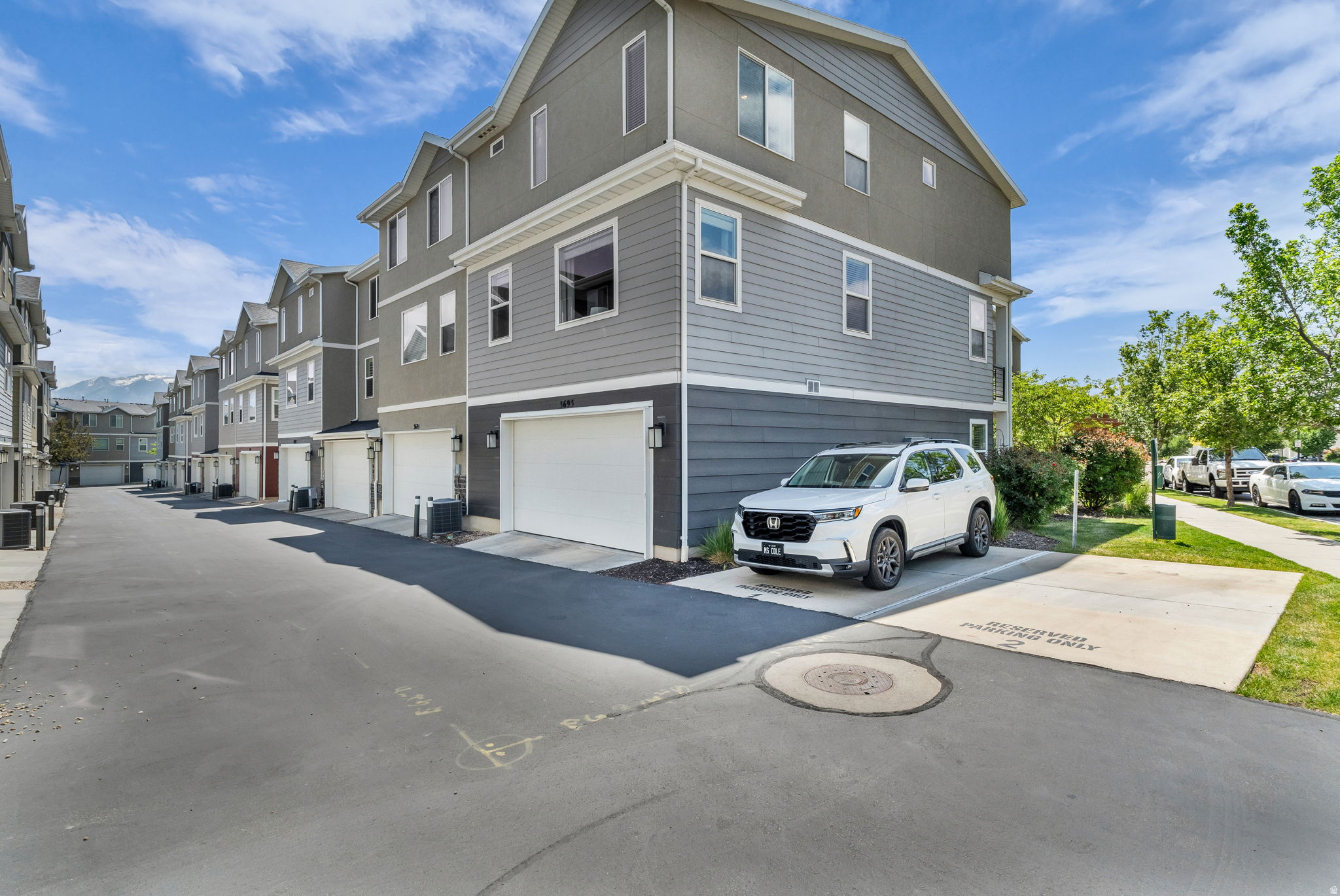 RUSHTON MEADOWS TOWN - Residential