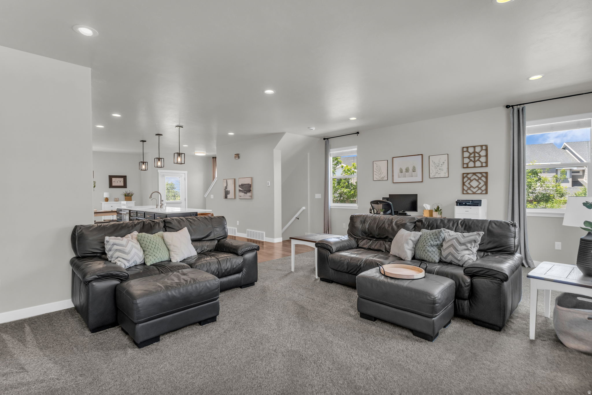 RUSHTON MEADOWS TOWN - Residential