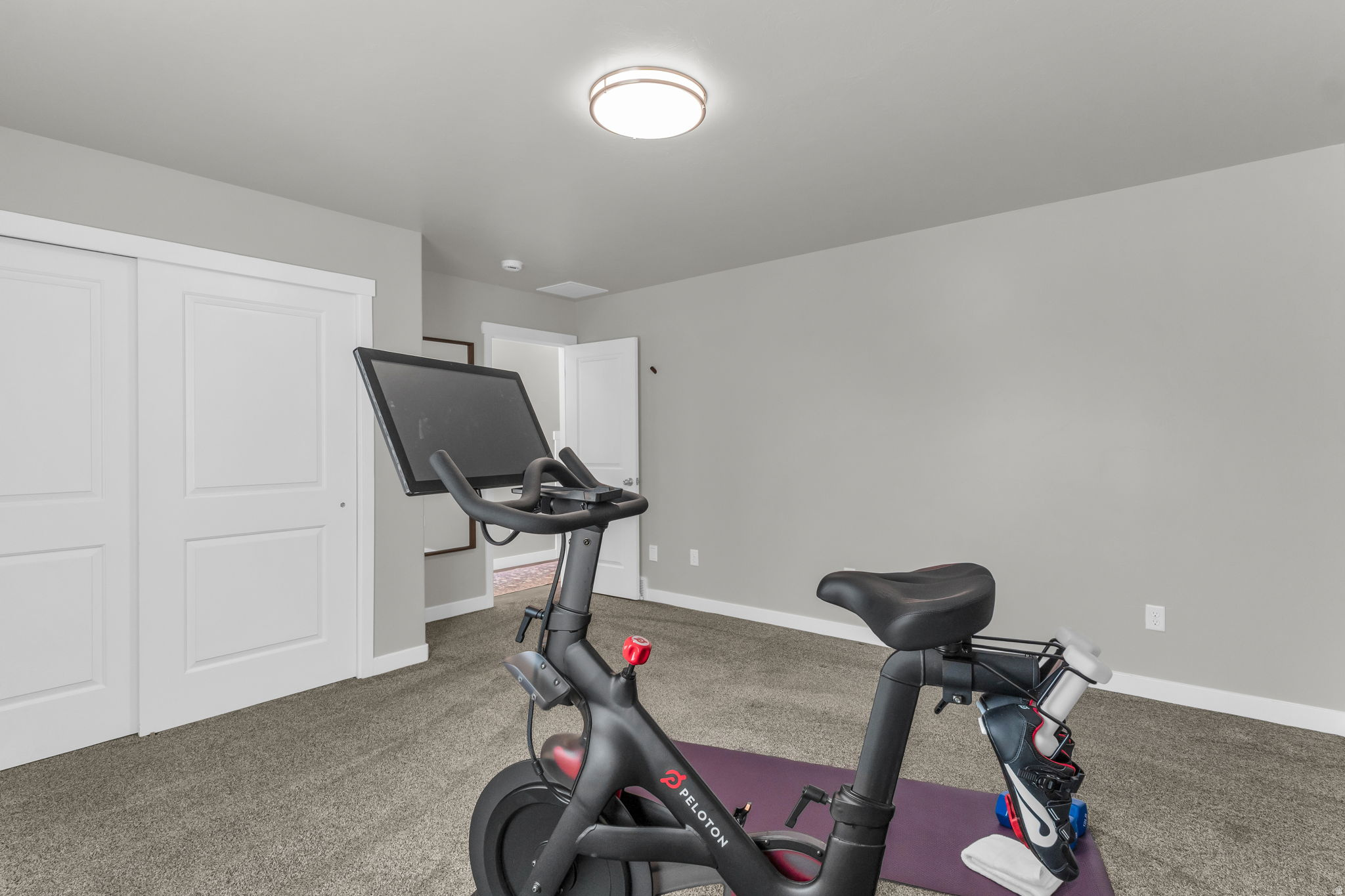 RUSHTON MEADOWS TOWN - Residential