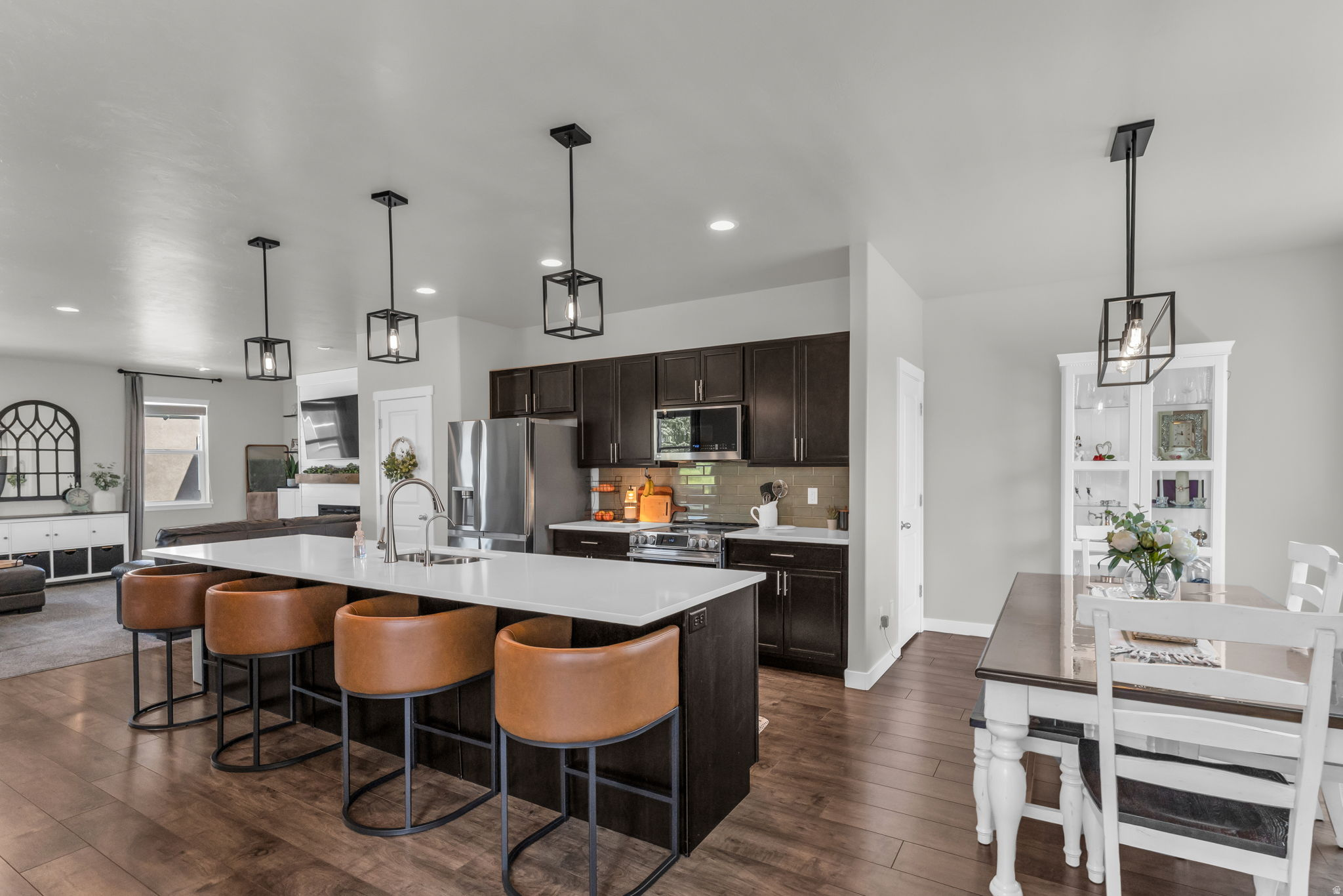 RUSHTON MEADOWS TOWN - Residential