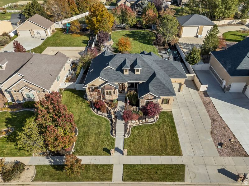 MEADOWS - Residential