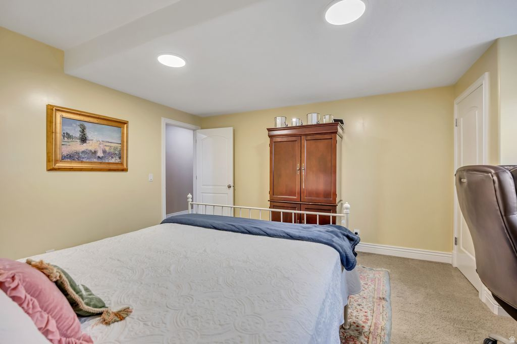 MEADOWS - Residential