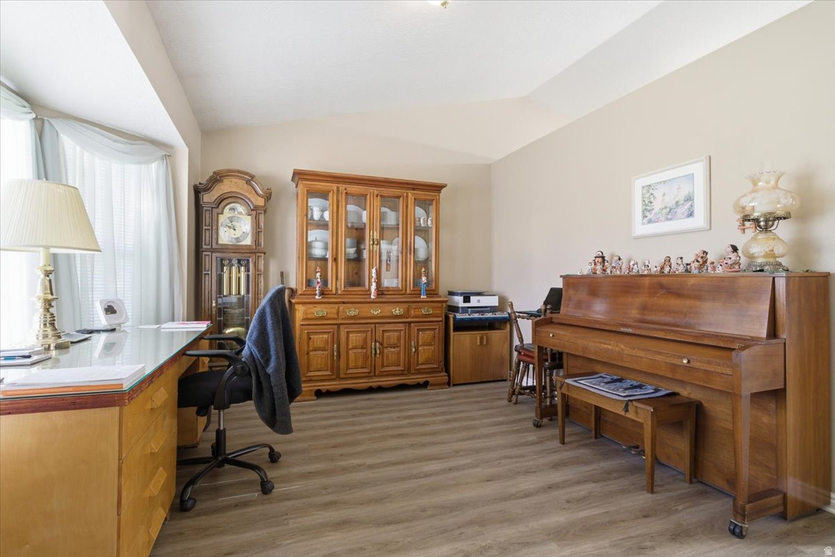 CASTLE PARK - Residential