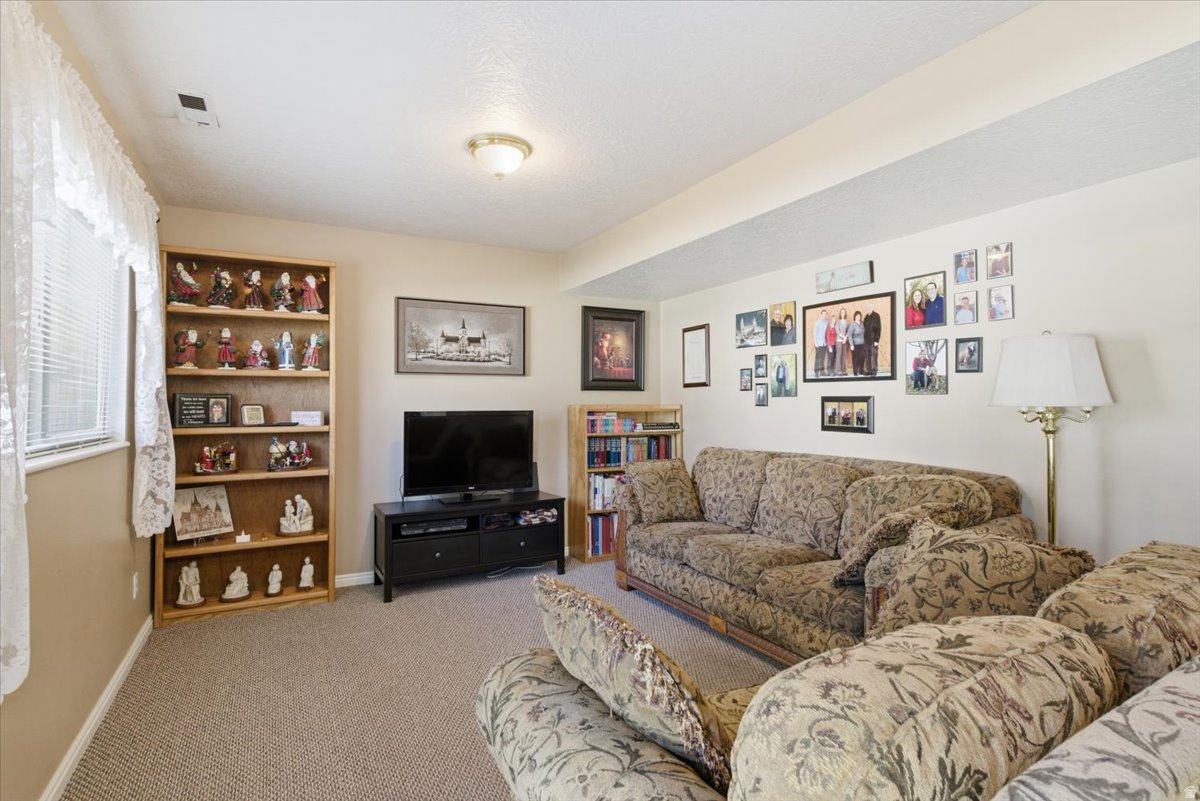 CASTLE PARK - Residential