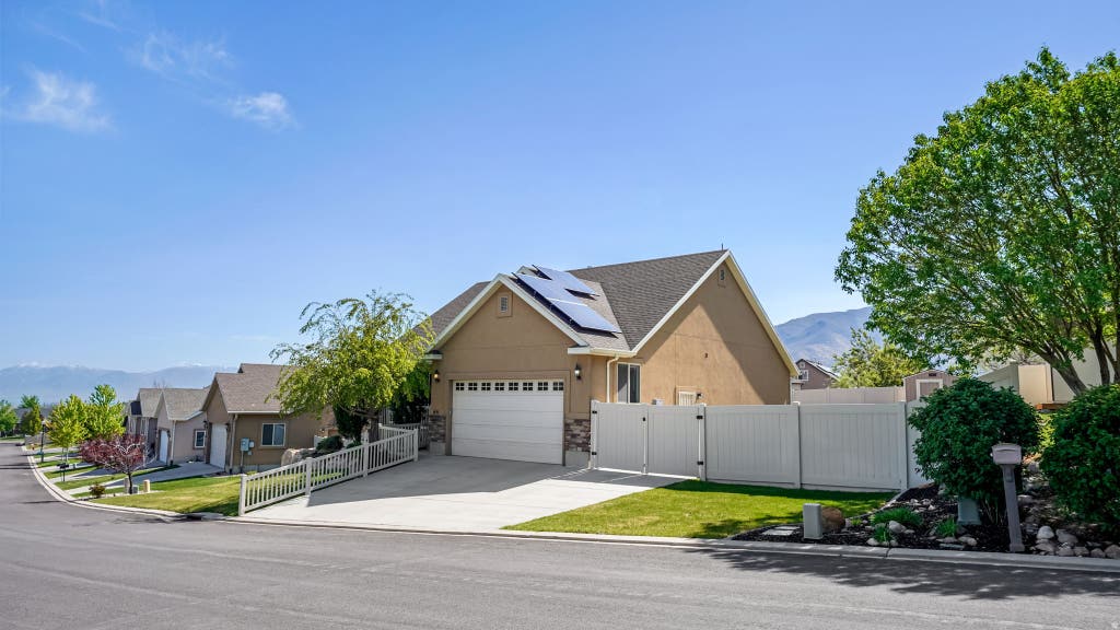 Photo of 651 RIVER ROCK DR, Santaquin, UT 84655 (MLS # 2157284)