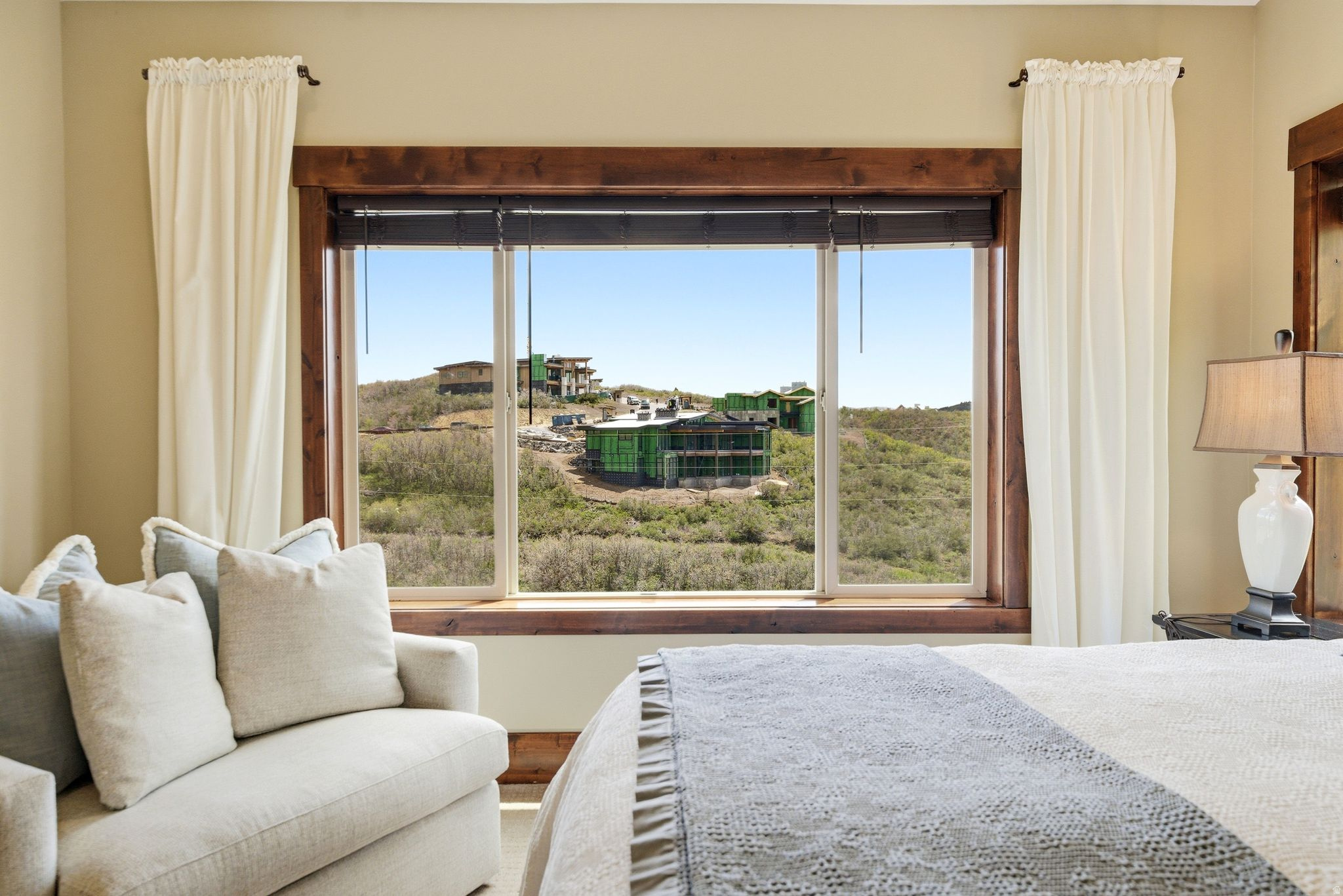 RUSTLER AT HIDEOUT - Residential