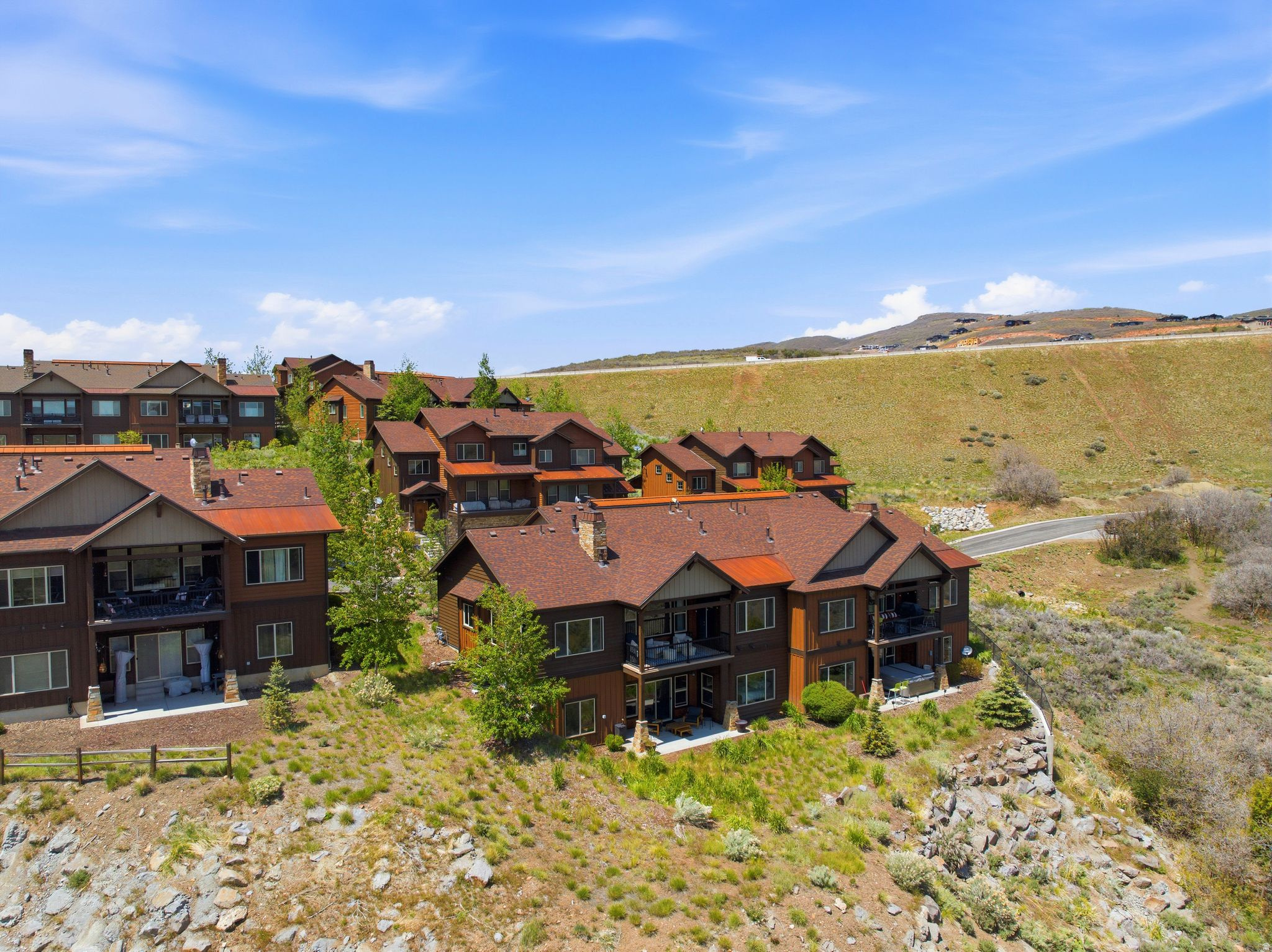 RUSTLER AT HIDEOUT - Residential