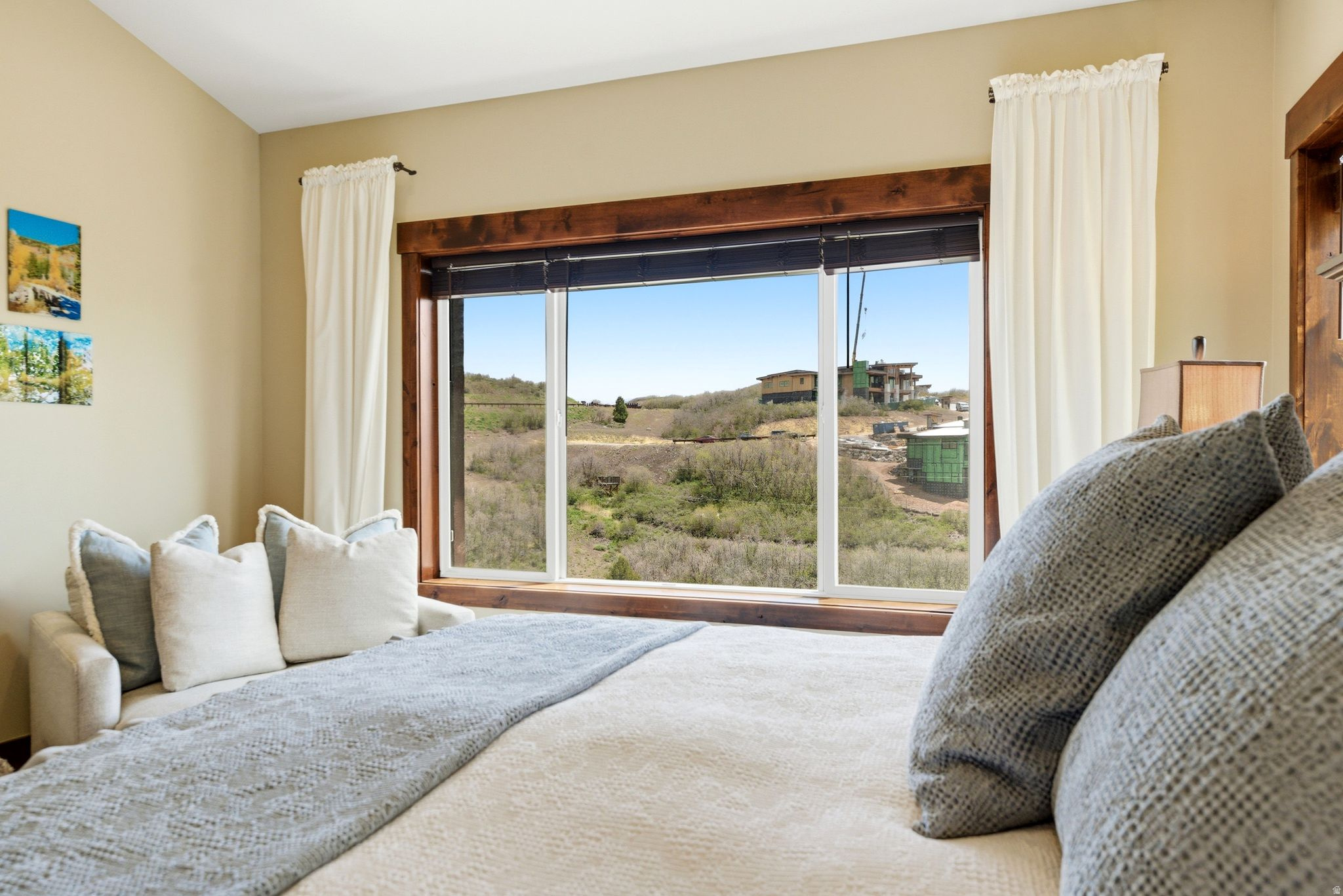 RUSTLER AT HIDEOUT - Residential
