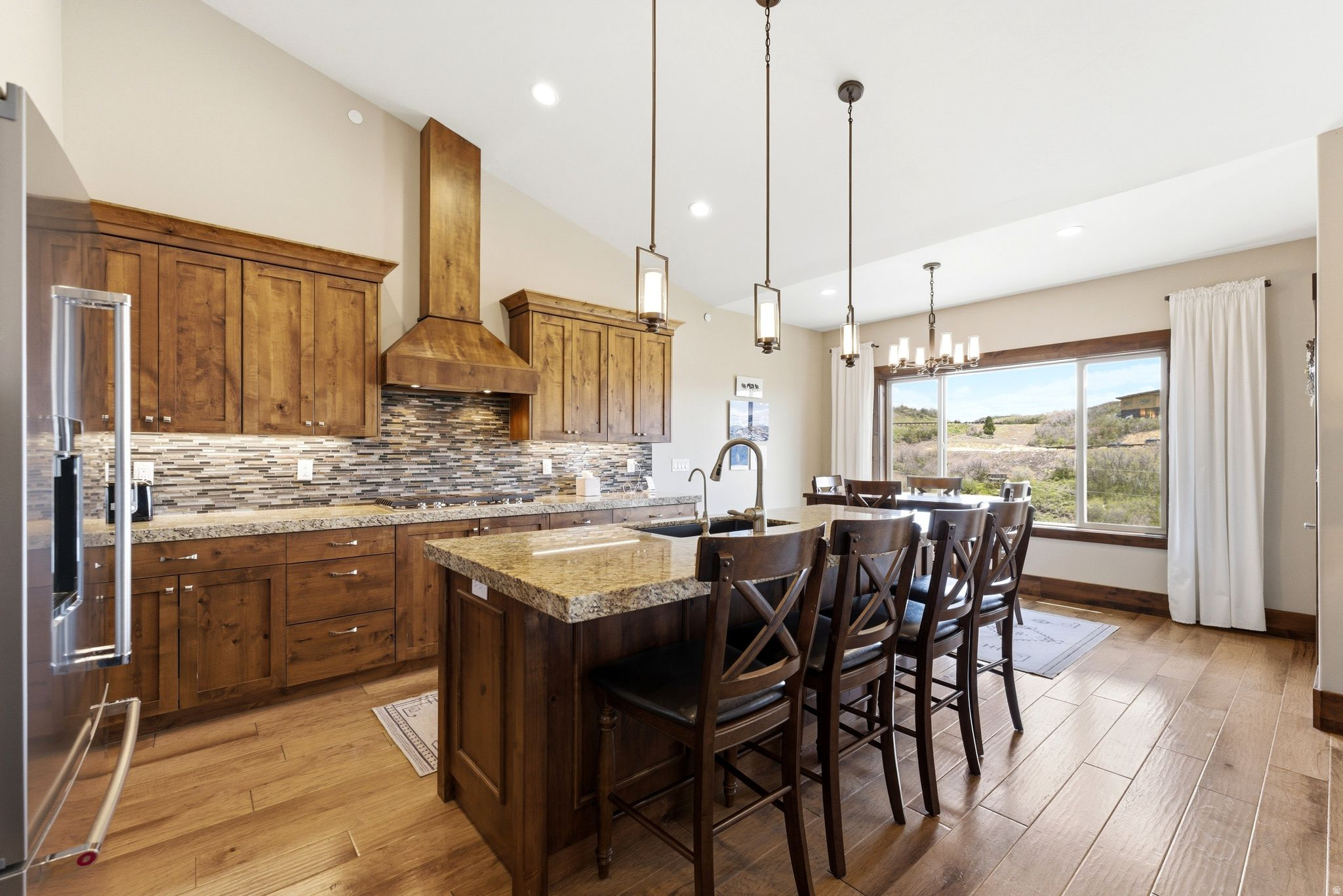 RUSTLER AT HIDEOUT - Residential