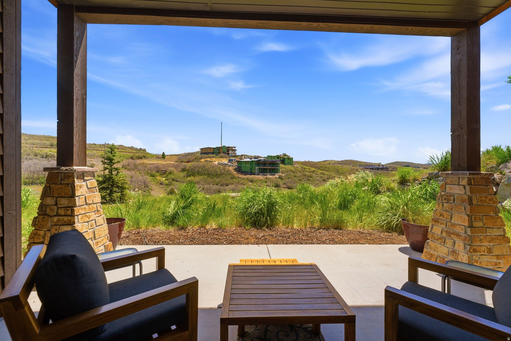 RUSTLER AT HIDEOUT - Residential