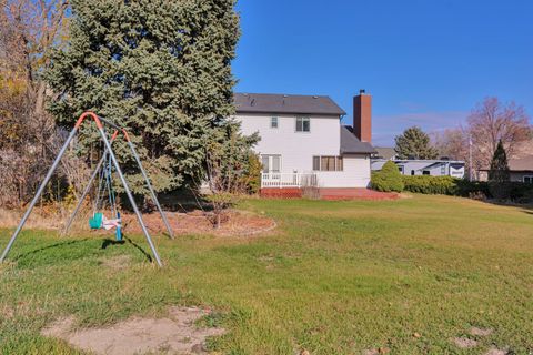 Tiny photo for 2113 W SURREY CIR, Taylorsville, UT 84129 (MLS # 2124483)