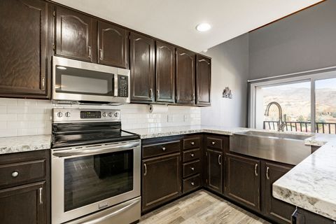 Tiny photo for 918 SCHNEITTER CIR, Midway, UT 84049 (MLS # 2121117)