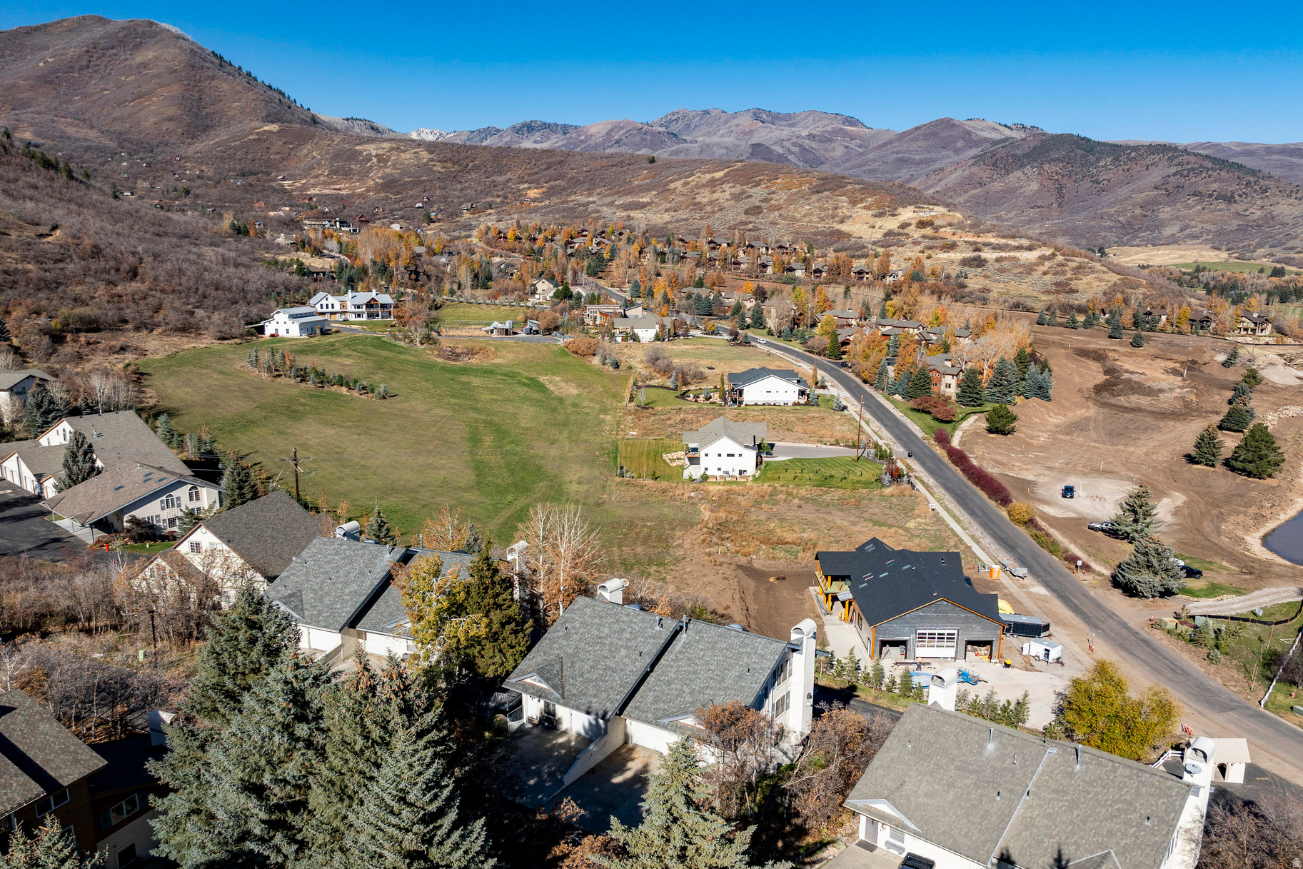 SWISS OAKS - Residential