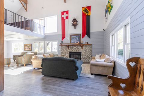 Tiny photo for 918 SCHNEITTER CIR, Midway, UT 84049 (MLS # 2121117)