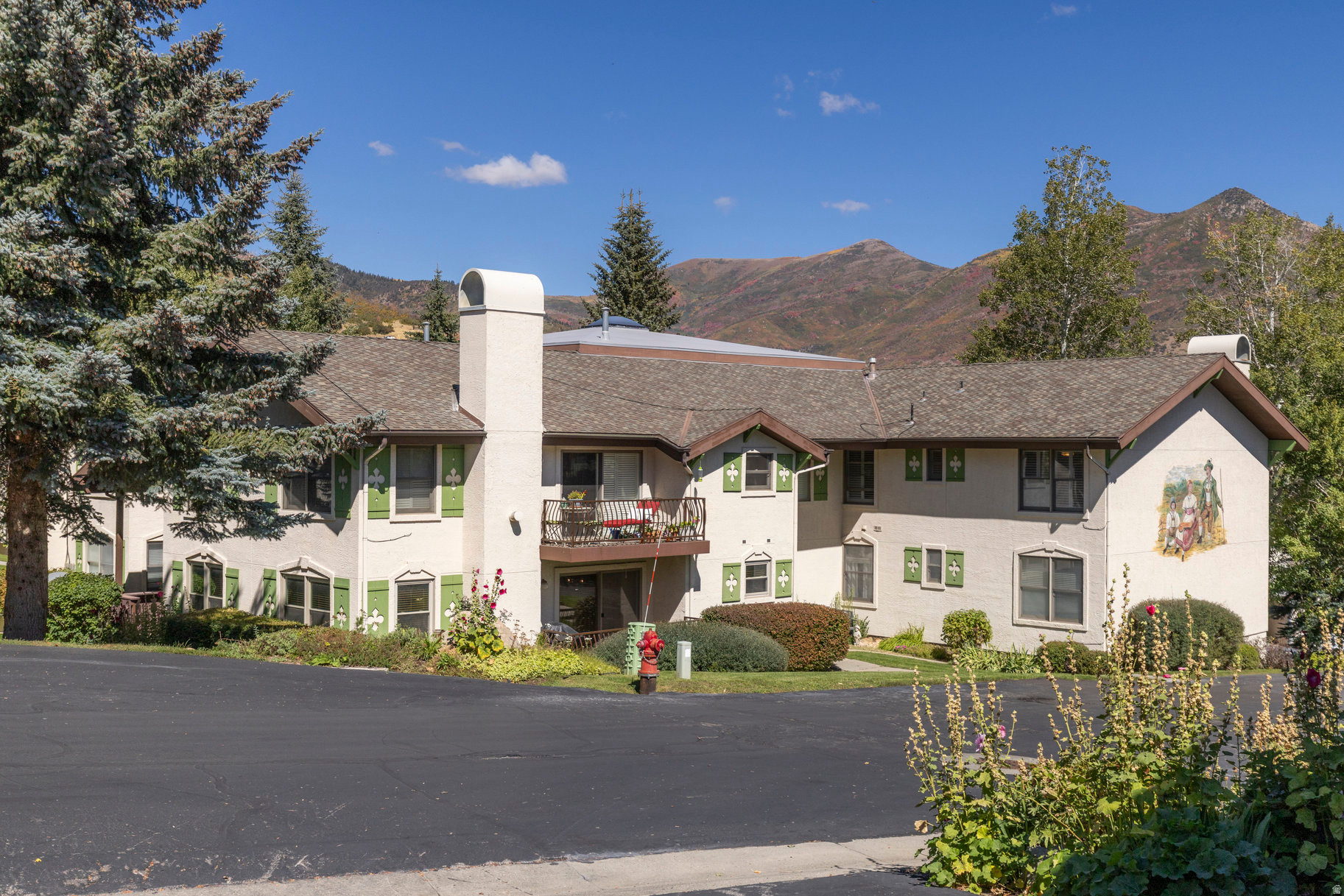 SWISS OAKS - Residential